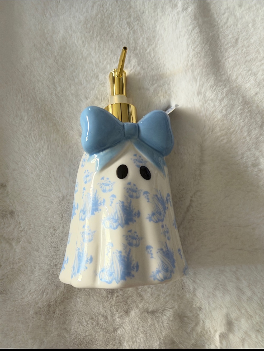 Ceramic Blue & White Bow Soap Dispenser - Women Bath & Body